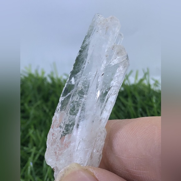 Faden Quartz: 66 Carats Specimen from Pakistan - Picture 1 of 14